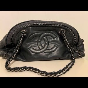 Chanel shoulder bag